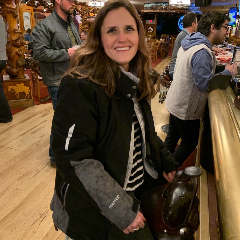 Meet your Posher, Angela